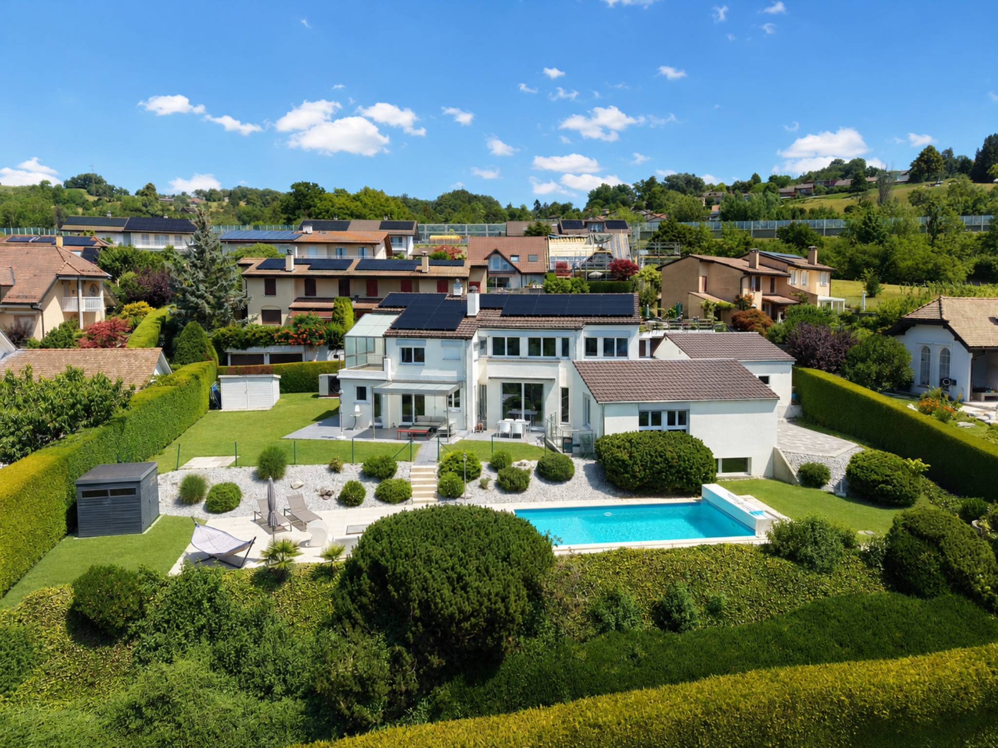 Villa individuelle de 325 m2 avec une belle vue sur le lac et les montagnes