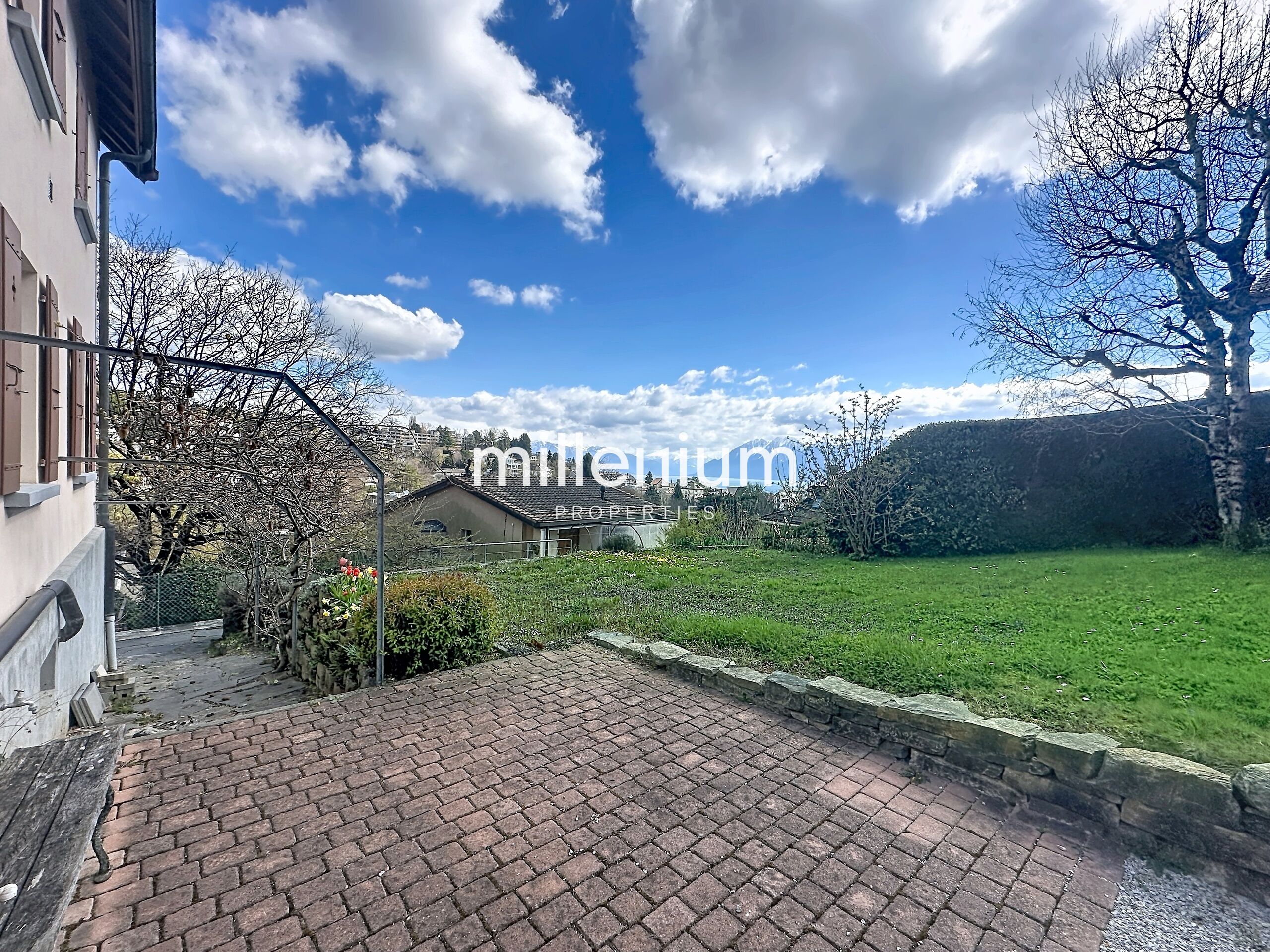 Bel appartement avec jardin et vue lac à Lausanne