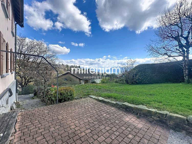 Bel appartement avec jardin et vue lac à Lausanne