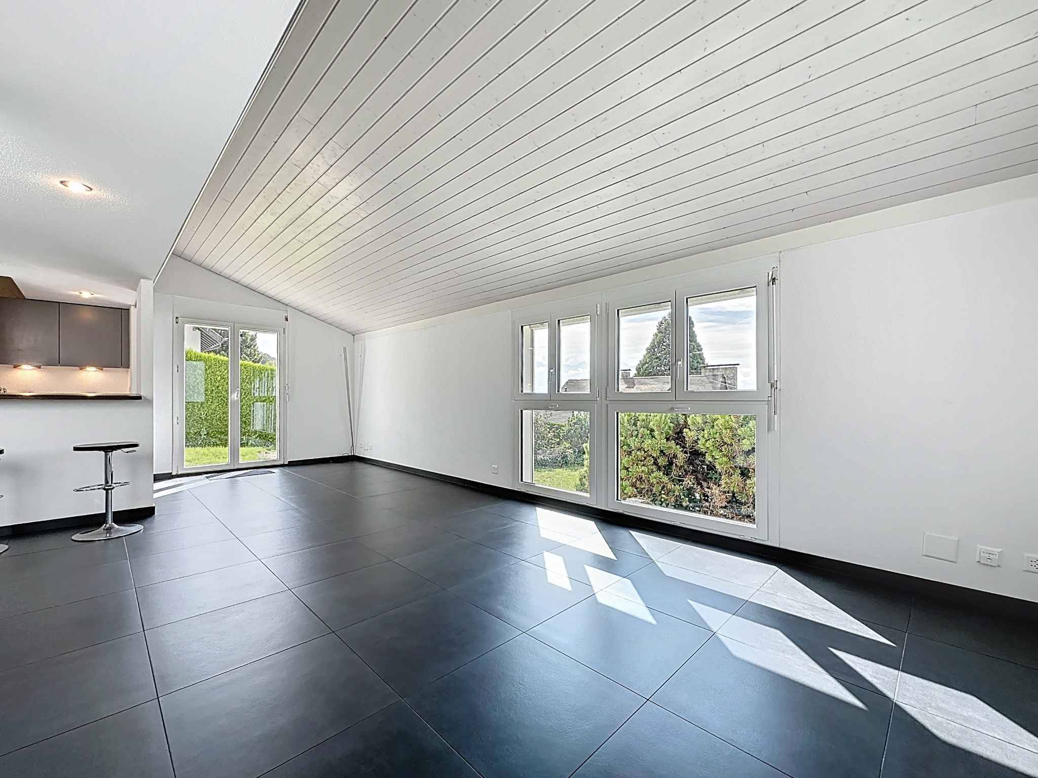 Villa individuelle de 325 m2 avec une belle vue sur le lac et les montagnes