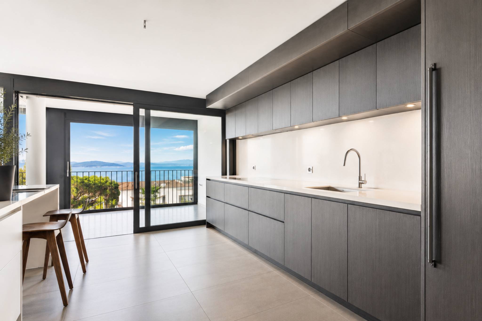 Spacieux appartement contemporain de 5.5 pièces avec vue panoramique