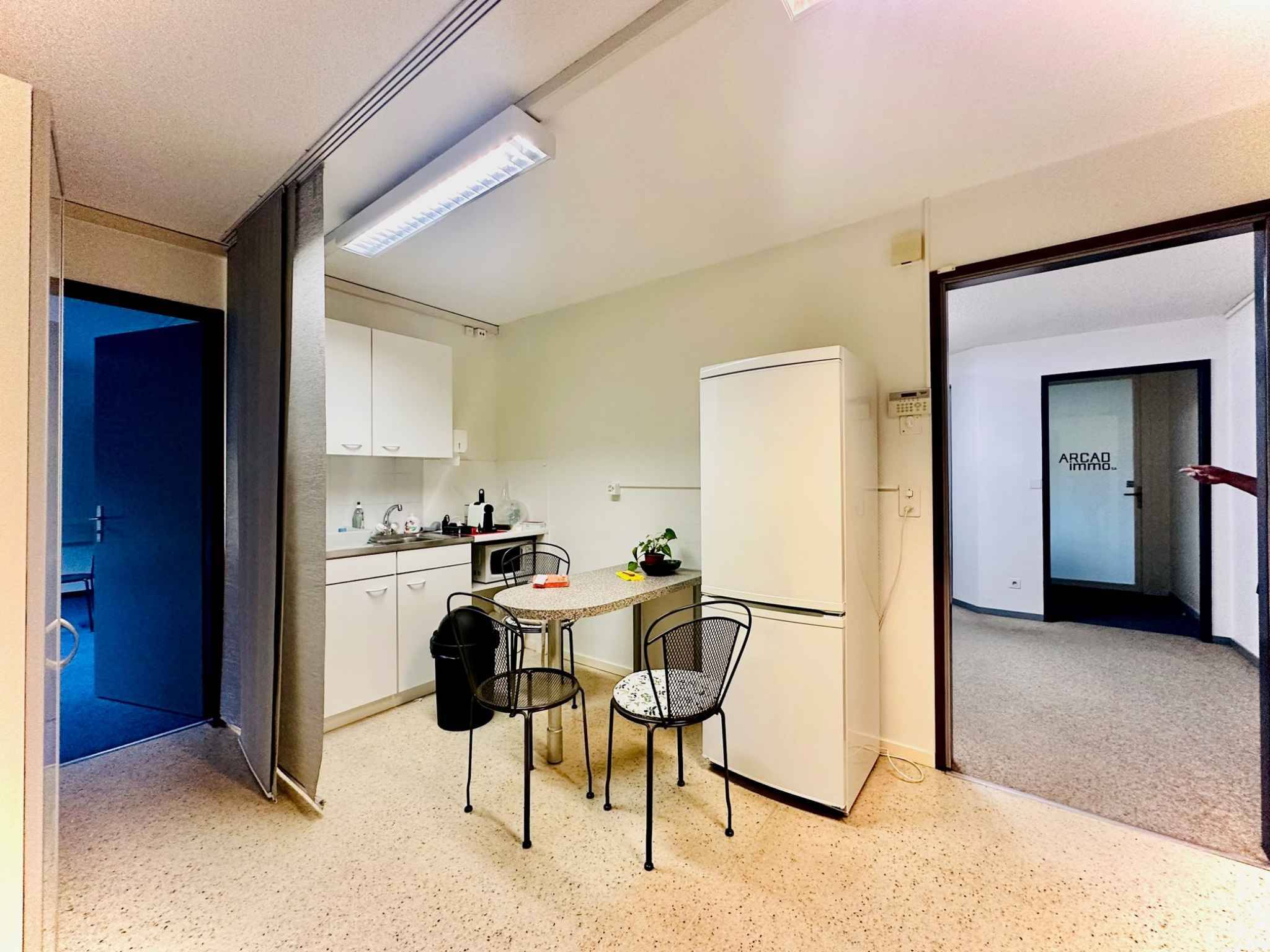 Bureaux, locaux de 130 m2 à louer au Mont-sur-Lausanne