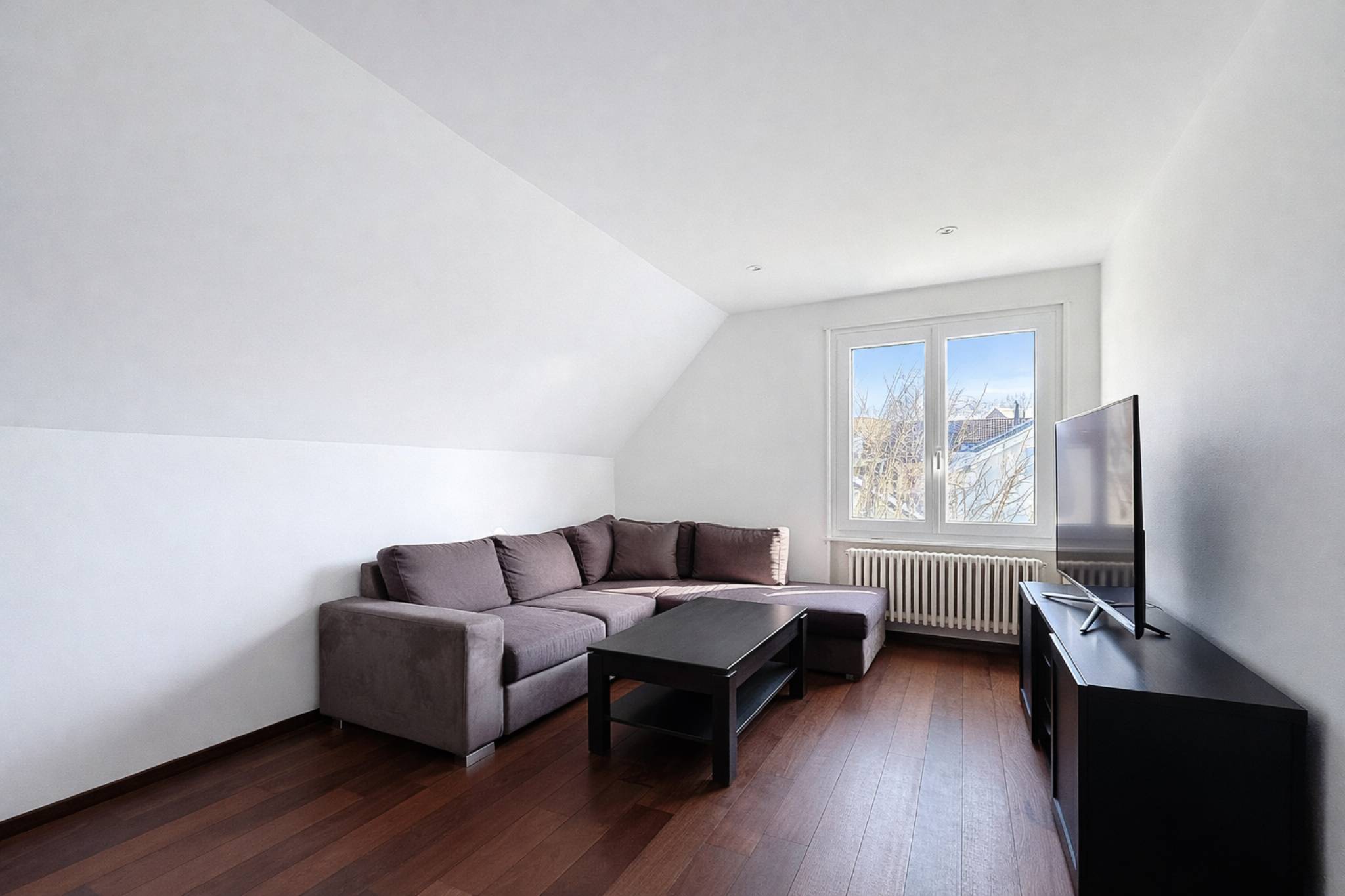 Élégante villa familiale avec piscine intérieure, sauna et hammam