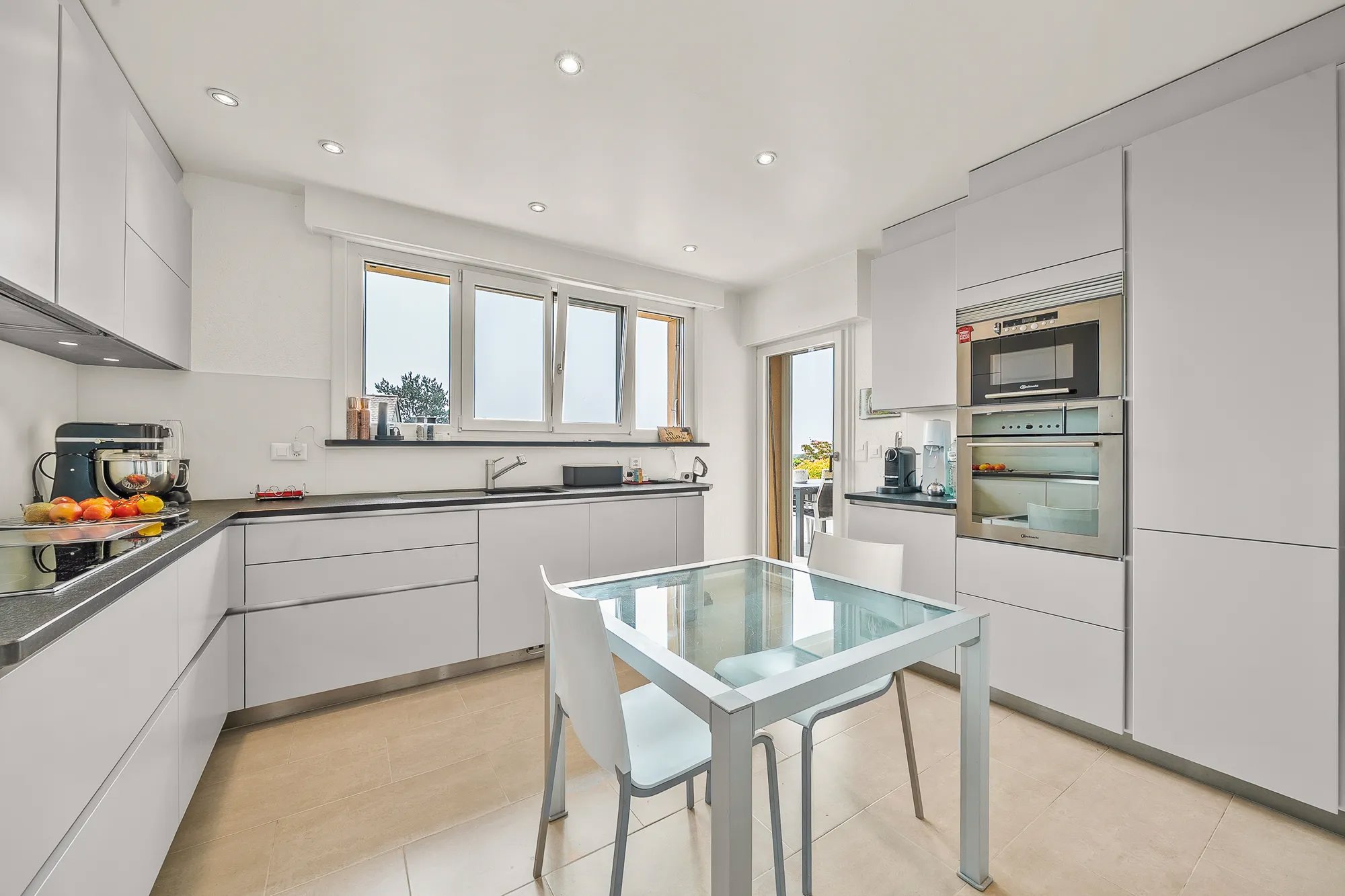 6 Chambres à Vendre à Sully
