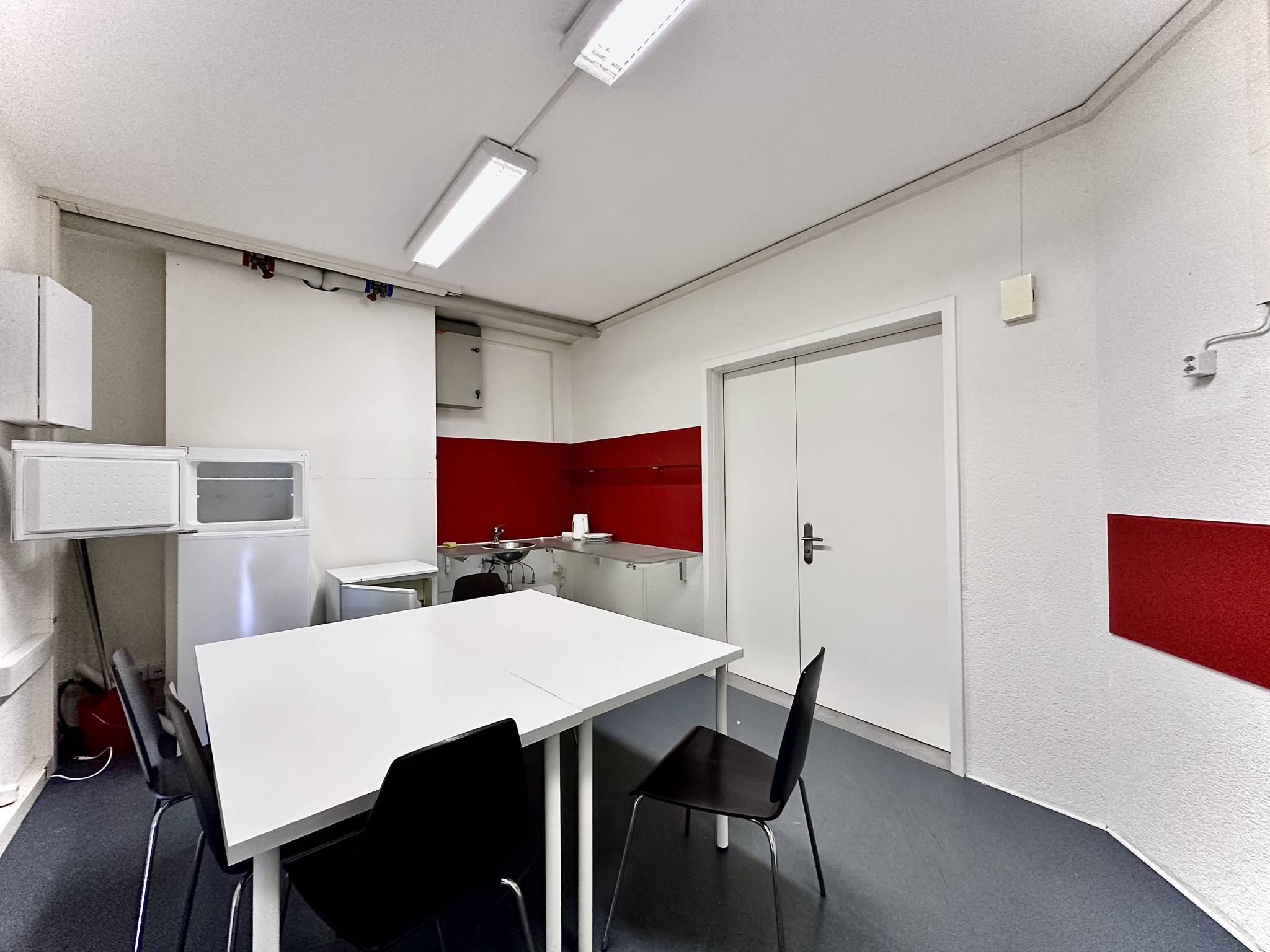 Bureaux, dépôt, locaux de 215 m2 à louer à Bussigny-près-Lausanne