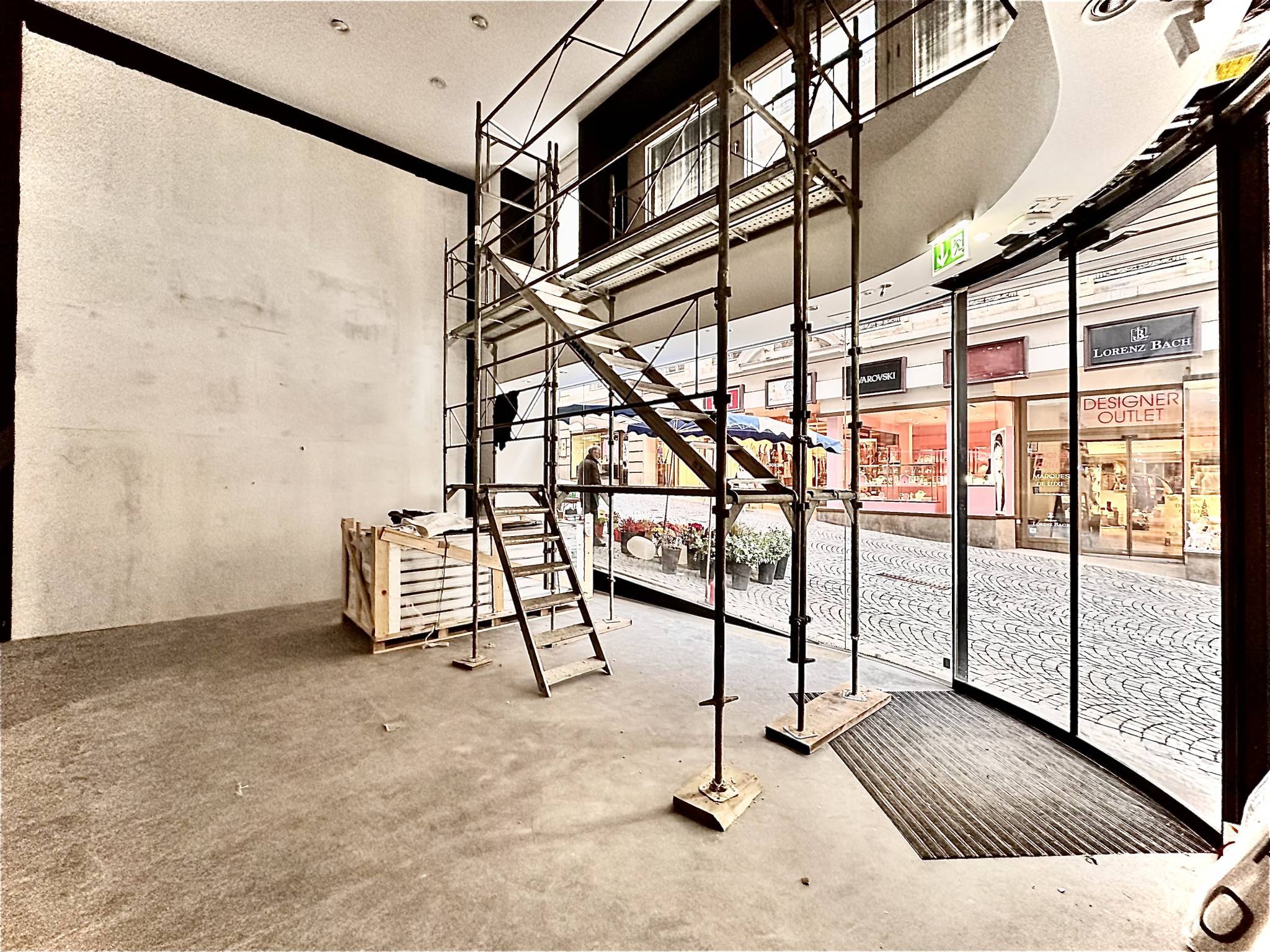 Location d'Arcade Commerciale - Rue de Bourg, Lausanne