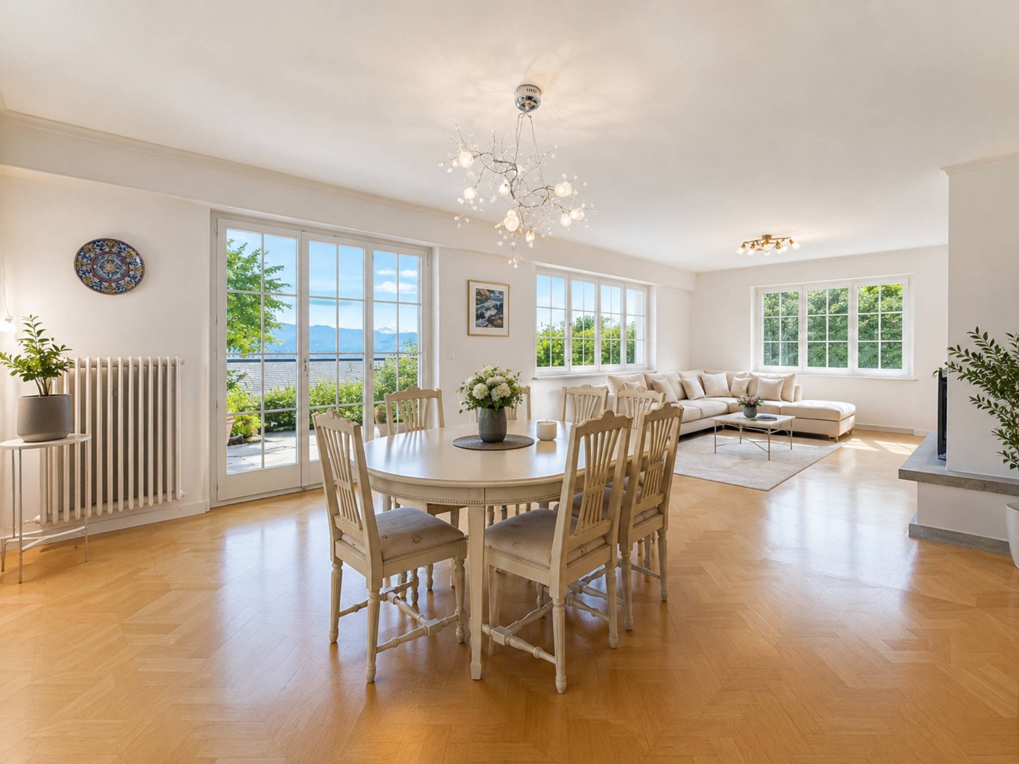 Villa individuelle de 9.5 pièces avec vue sur le Léman et les Alpes