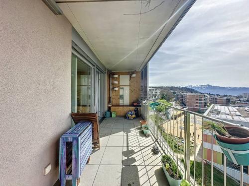 Attique de 3,5 pièces de 100m² avec balcon
