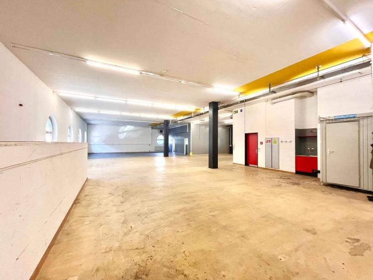 Lausanne : Espace industriel et commercial au RDC