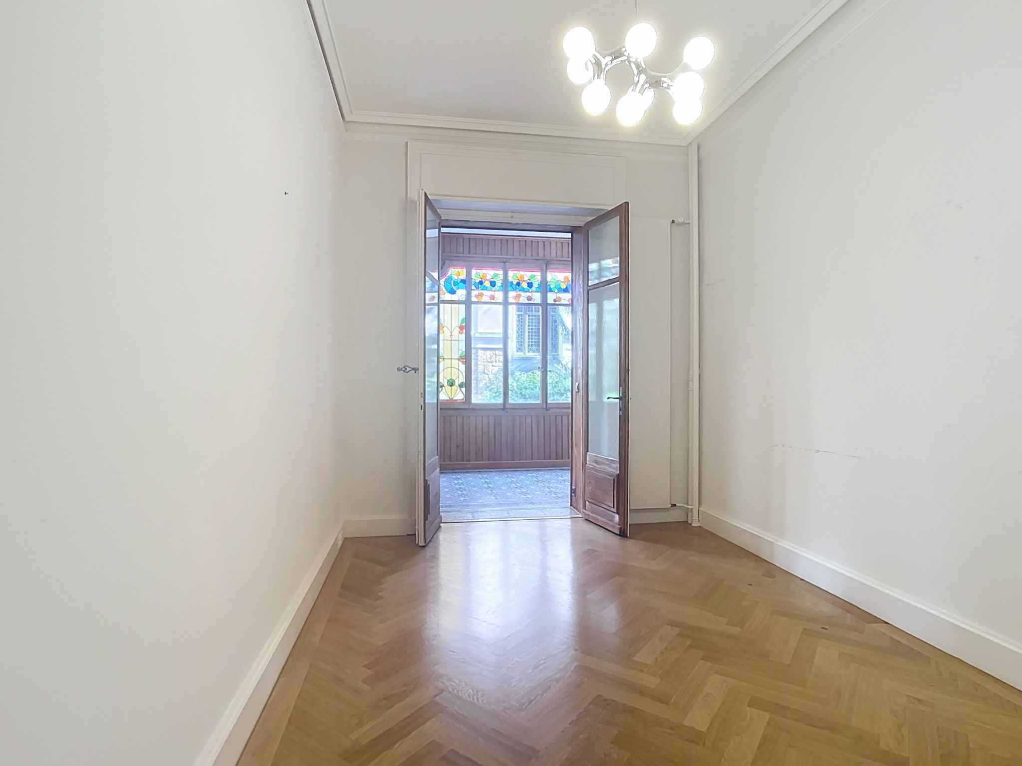Rez-de-jardin de prestige au cœur du quartier de Florimont