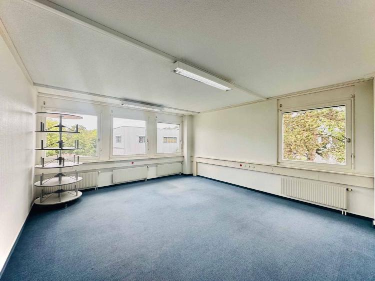 Bureaux, locaux de 130 m2 à louer au Mont-sur-Lausanne