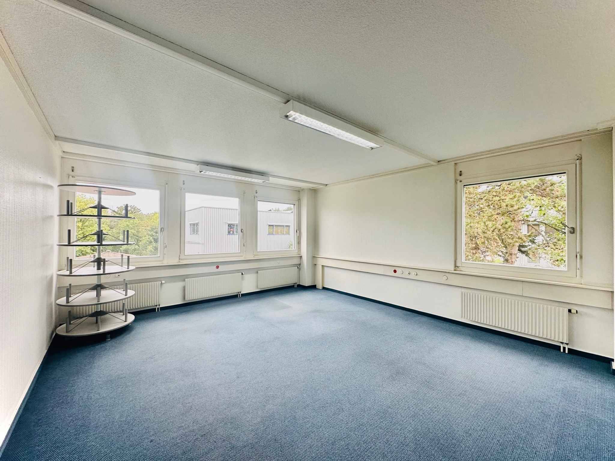 Bureaux, locaux de 130 m2 à louer au Mont-sur-Lausanne