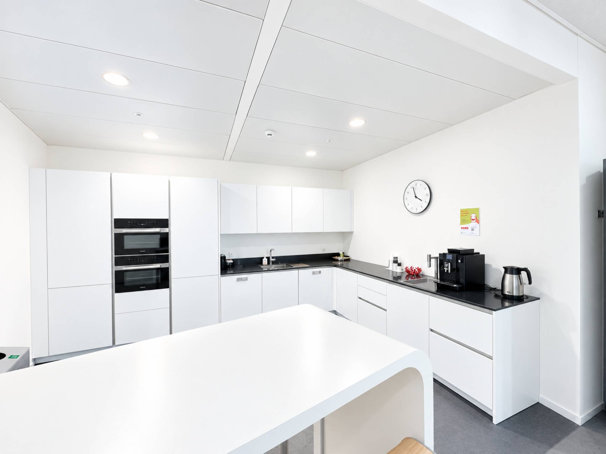 LABORATOIRES & BUREAUX PLUG & PLAY À LOUER — BIOPÔLE LAUSANNE