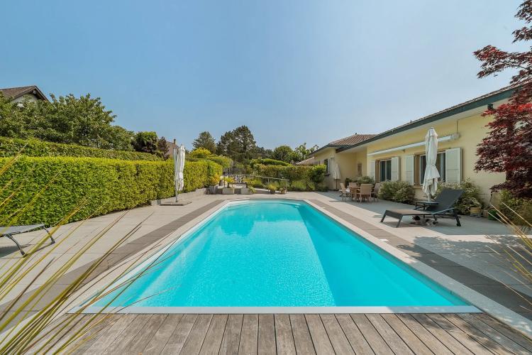 6 Chambres à Vendre à Sully