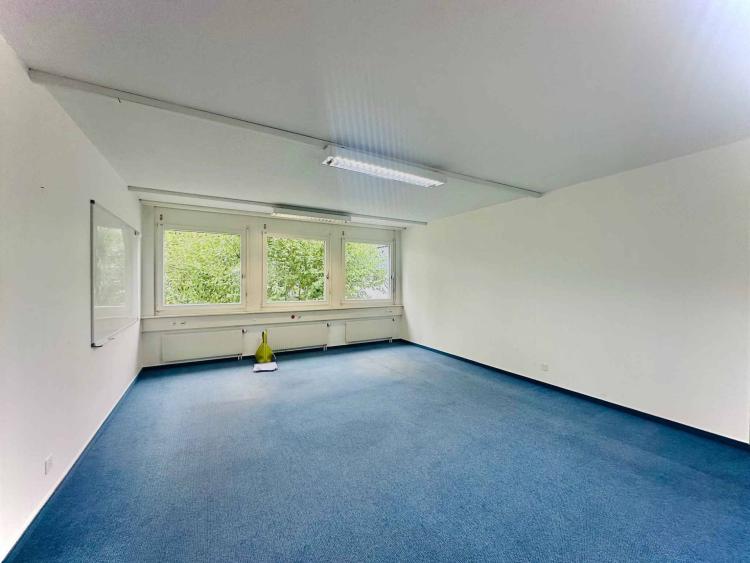 Bureaux, locaux de 130 m2 à louer au Mont-sur-Lausanne