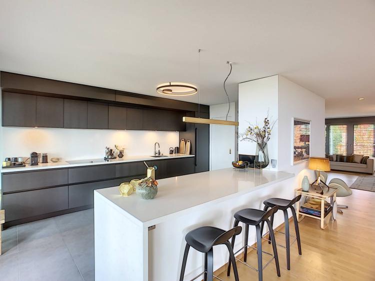 Spacieux appartement contemporain de 5.5 pièces avec vue panoramique