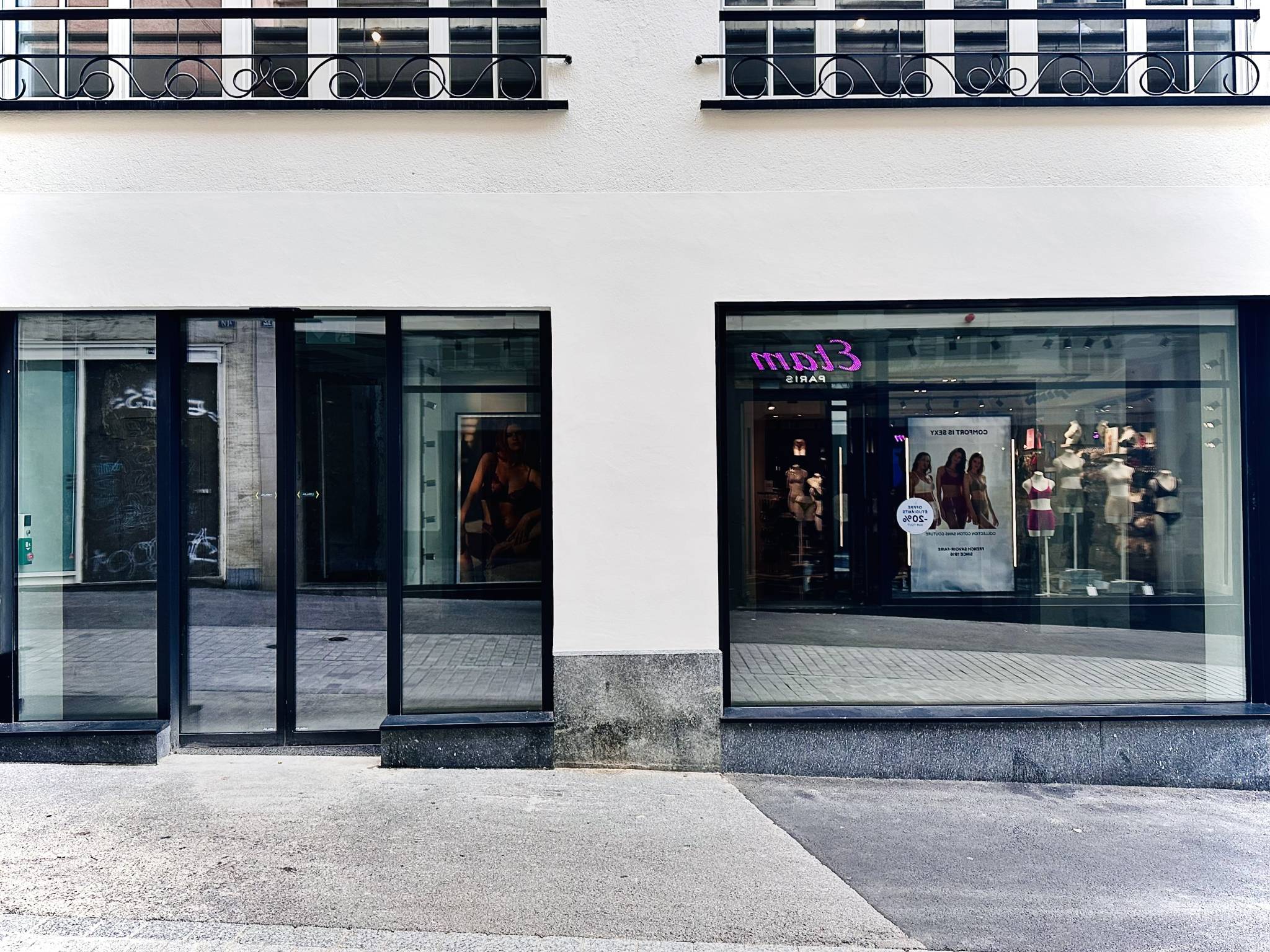 EMPLACEMENT PREMIUM - Arcade et bureaux de 382 m2 à louer à Lausanne