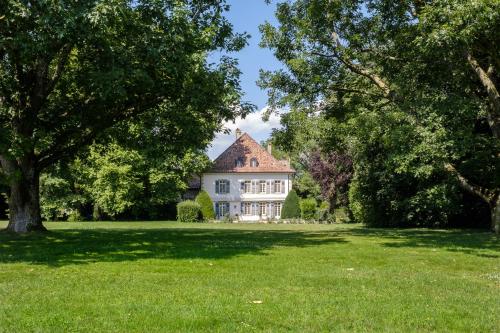 Manoir du XVème siècle sis sur 27'000 m²