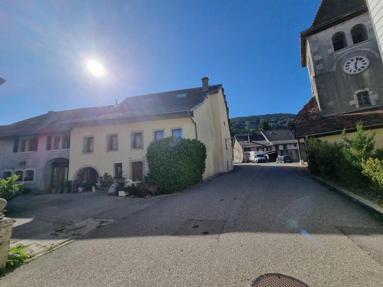 Appartement atypique avec de généreux volumes