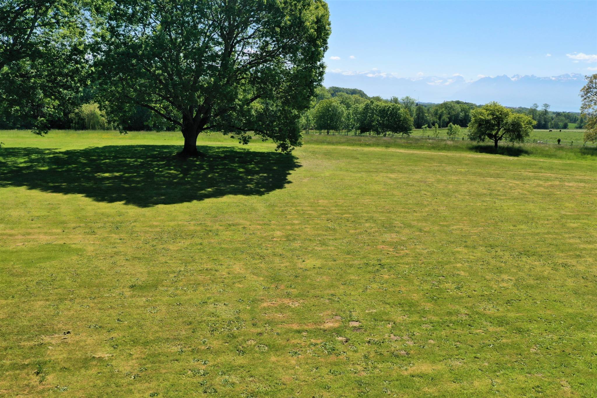 Manoir du XVème siècle sis sur 27'000 m²