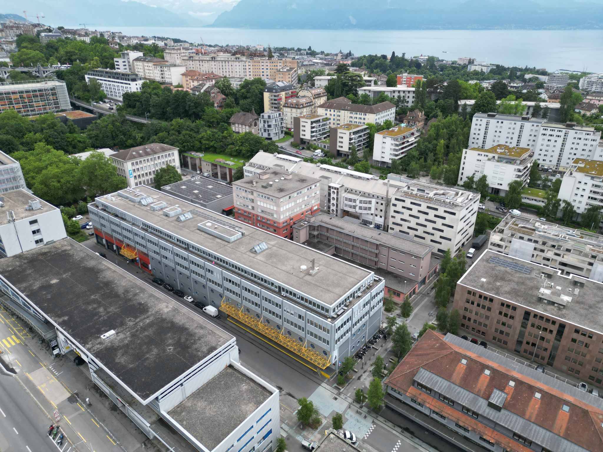 Lausanne : Espace industriel et commercial au RDC