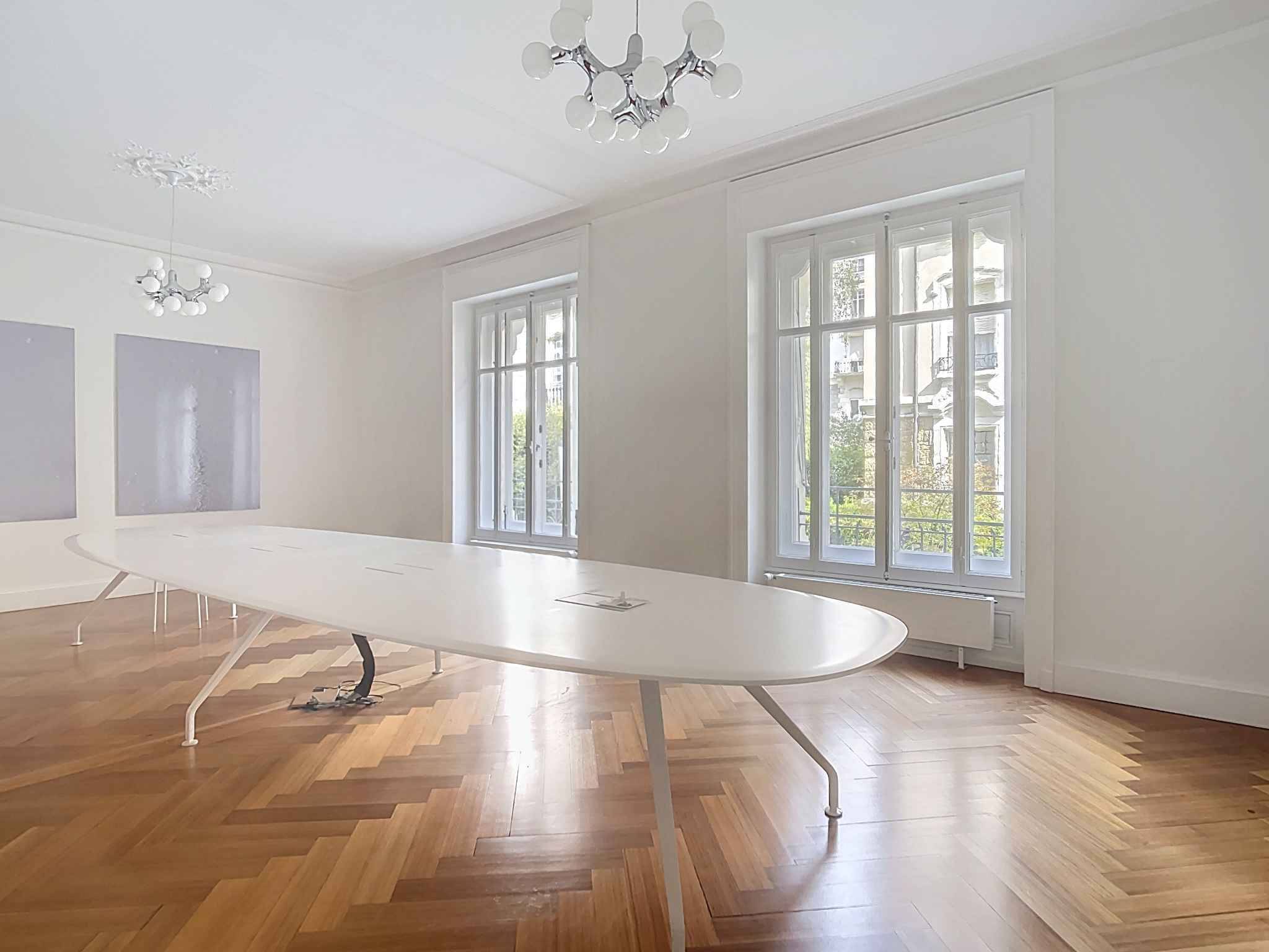Rez-de-jardin de prestige au cœur du quartier de Florimont