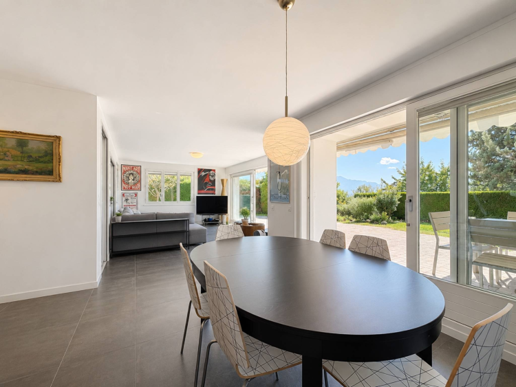 Appartement en rez-de-jardin de plus 145 m2