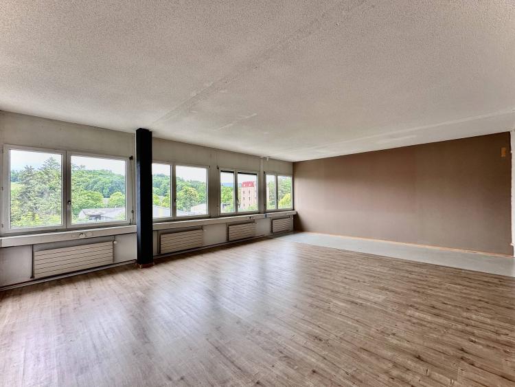 Bureaux, dépôt, locaux de 215 m2 à louer à Bussigny-près-Lausanne