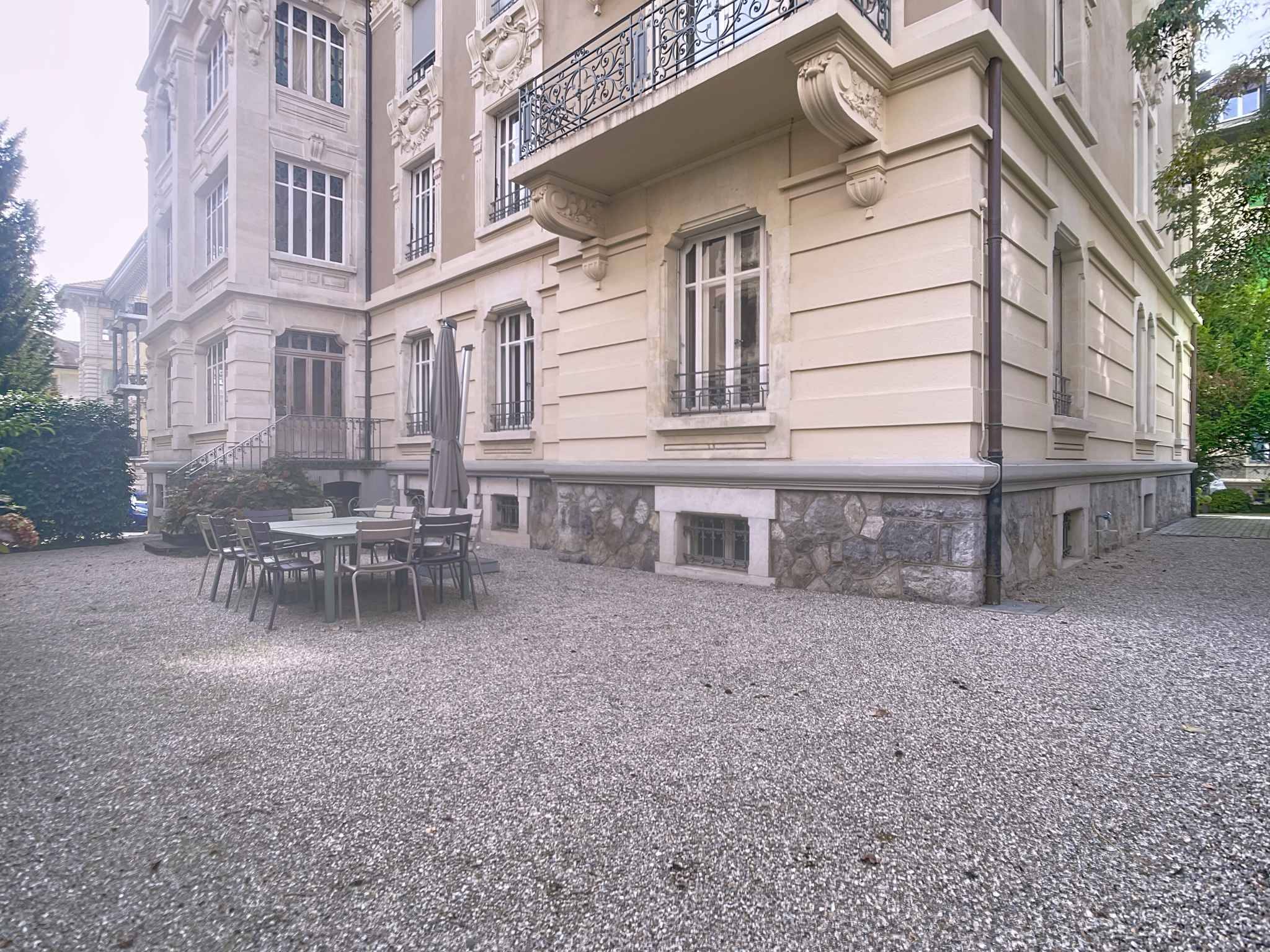 Rez-de-jardin de prestige au cœur du quartier de Florimont