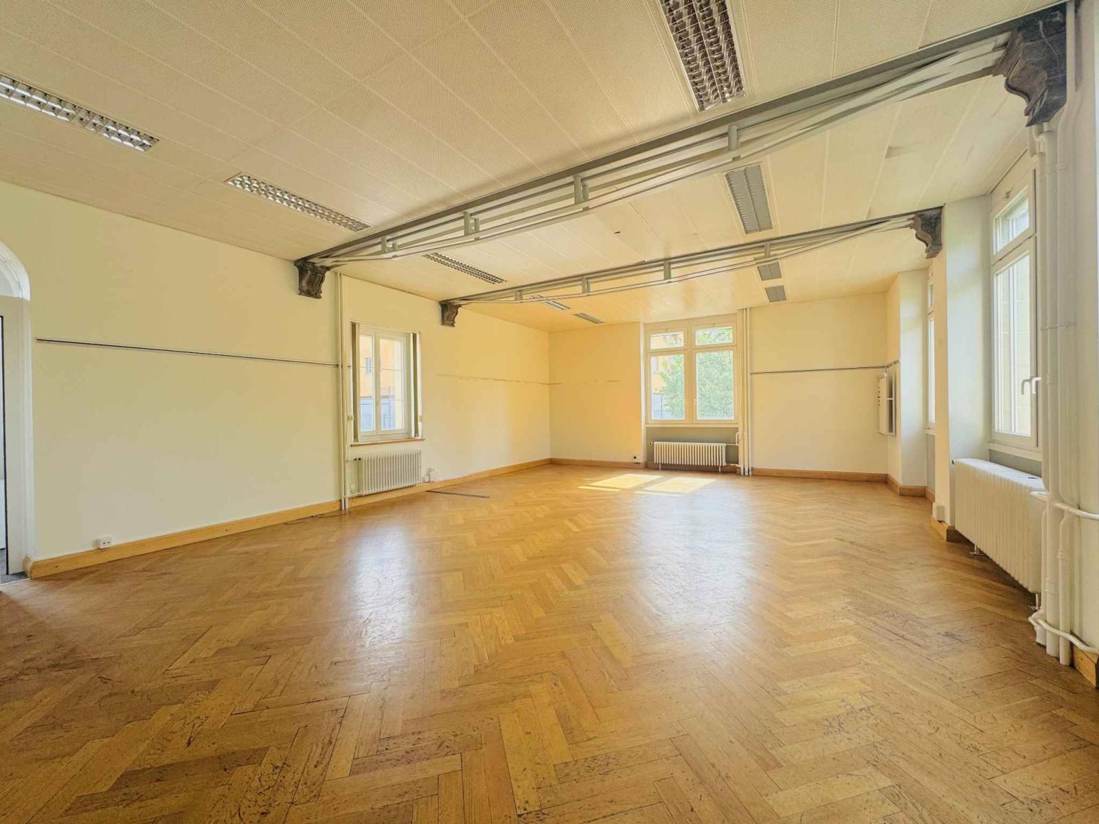 Immeuble commercial de prestige à louer