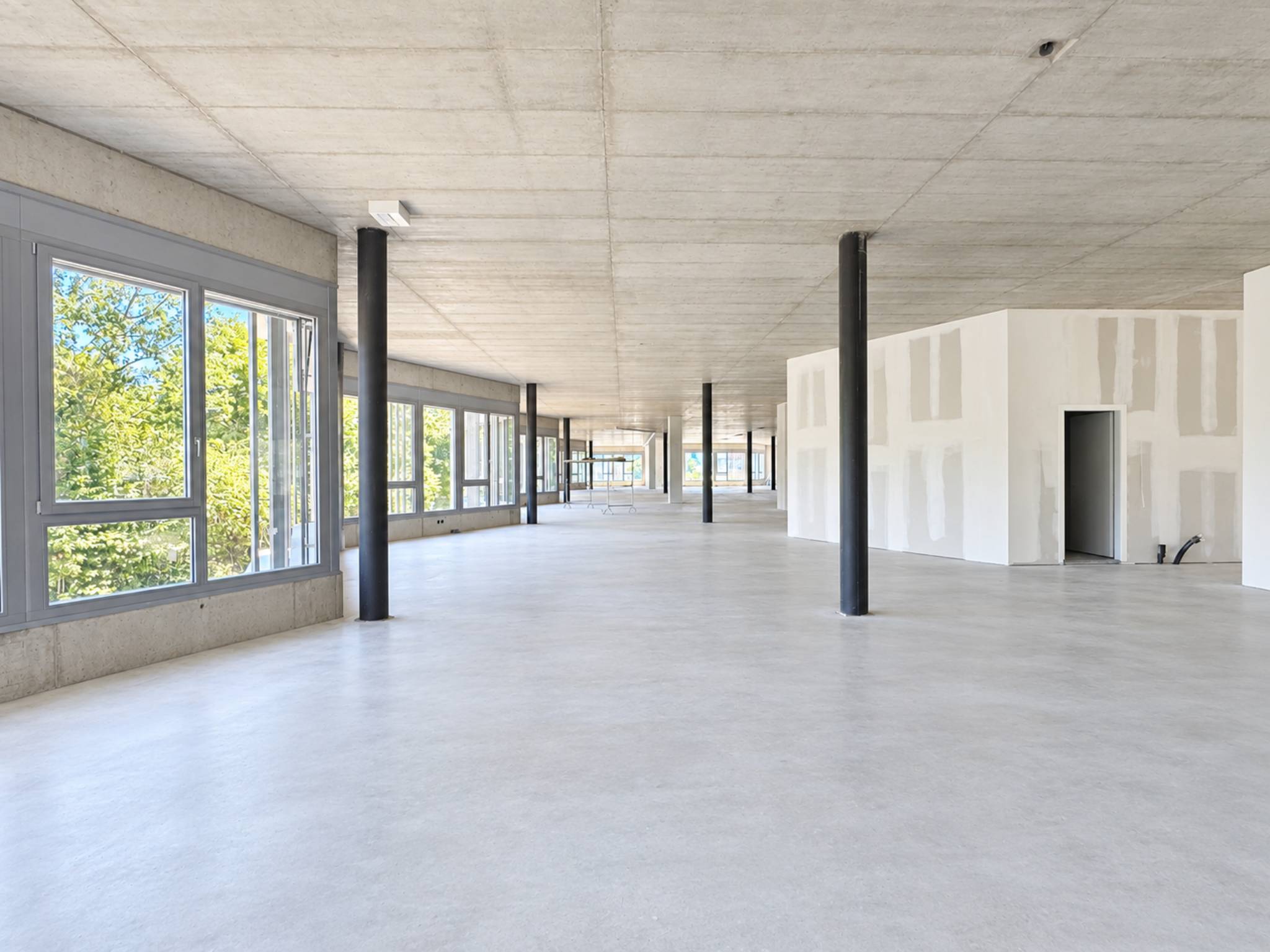 1'600 M² INDUSTRIAL & R&D SPACE - GREATER LAUSANNE 