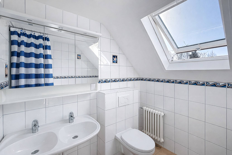 Élégante villa familiale avec piscine intérieure, sauna et hammam