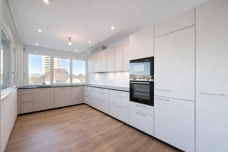 Appartement 5.5 pièces rénové avec studio indépendant