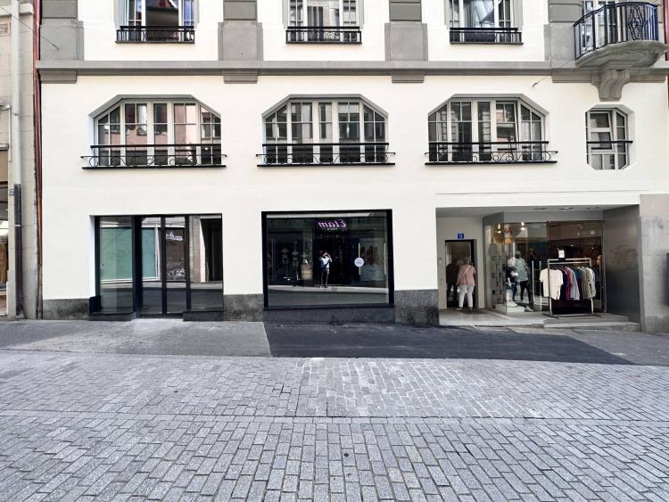 EMPLACEMENT PREMIUM - Arcade de 130 m2 à louer à Lausanne