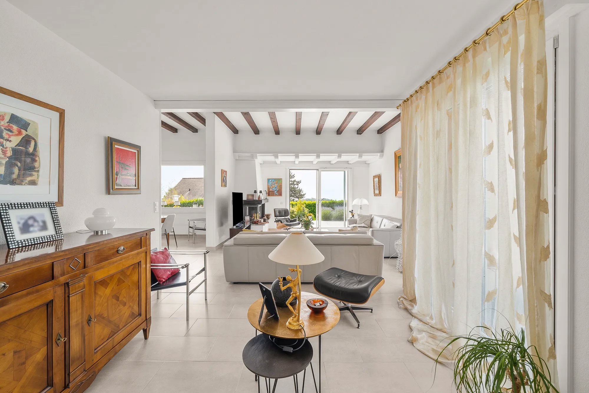 6 Chambres à Vendre à Sully