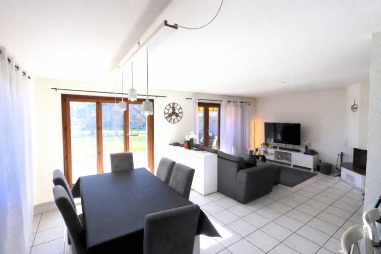 Villa mitoyenne de 5.5 pièces
