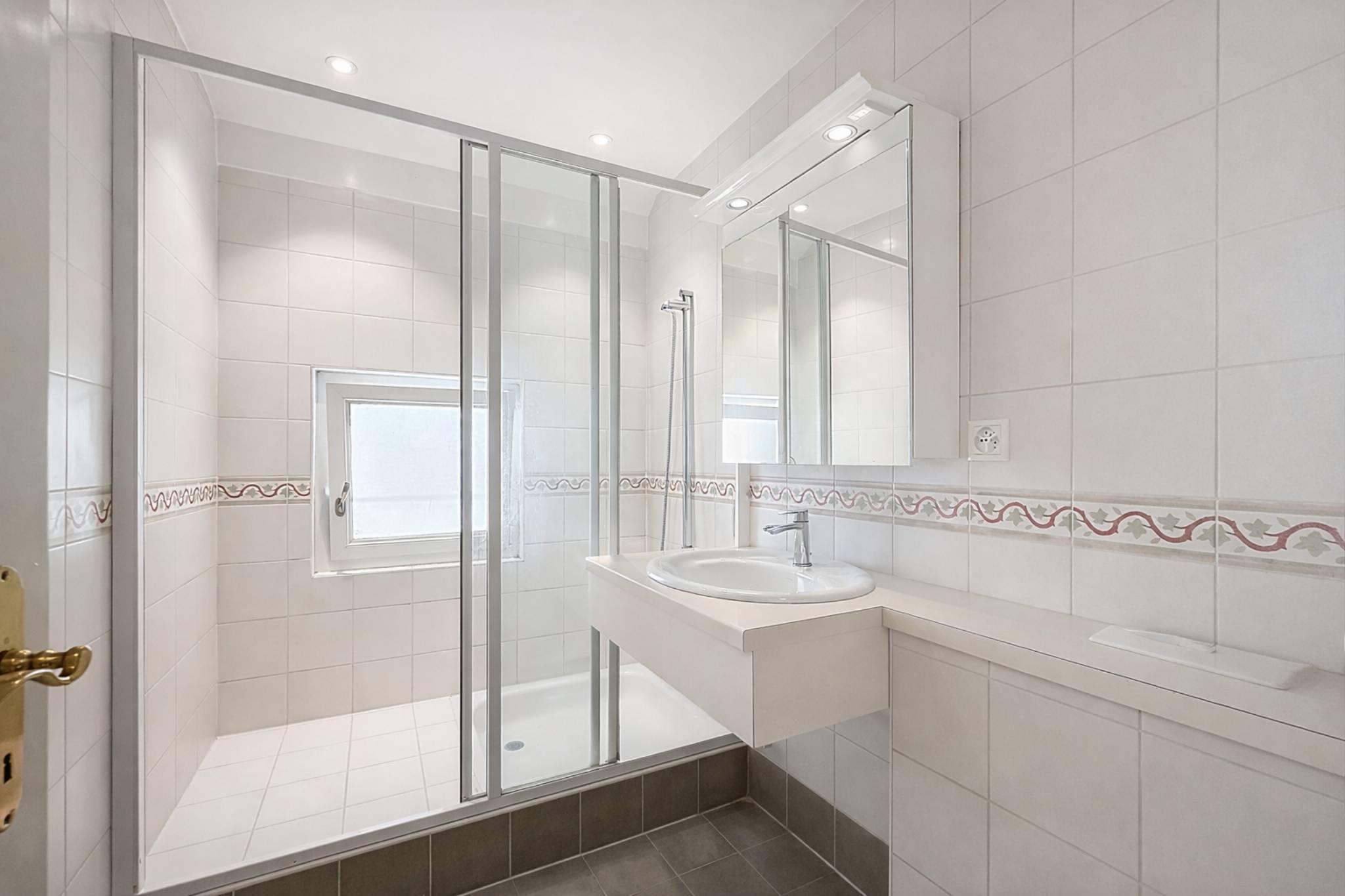 Exclusivité à Lutry – Villa de maître de 420 m2 avec vue lac panoramique
