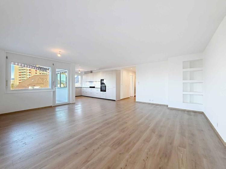 Appartement 5.5 pièces rénové avec studio indépendant