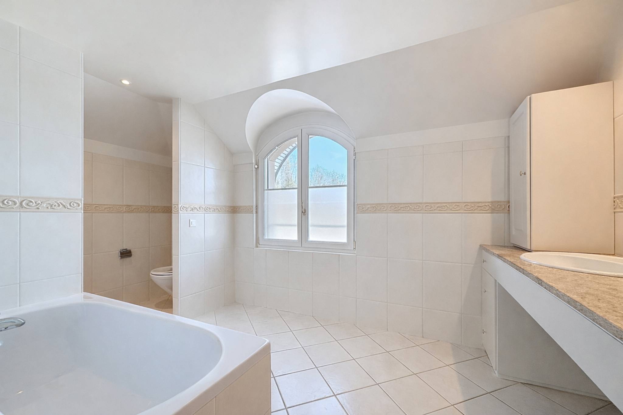Exclusivité à Lutry – Villa de maître de 420 m2 avec vue lac panoramique