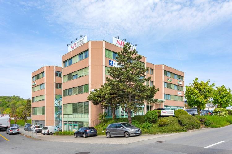 Bureaux, dépôt, locaux de 215 m2 à louer à Bussigny-près-Lausanne