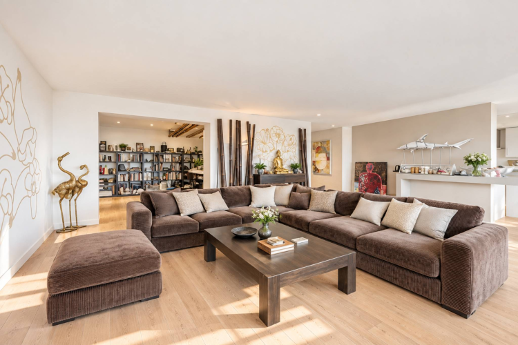 Duplex contemporain avec jardin privatif et vue sur les Alpes à Pully Sud