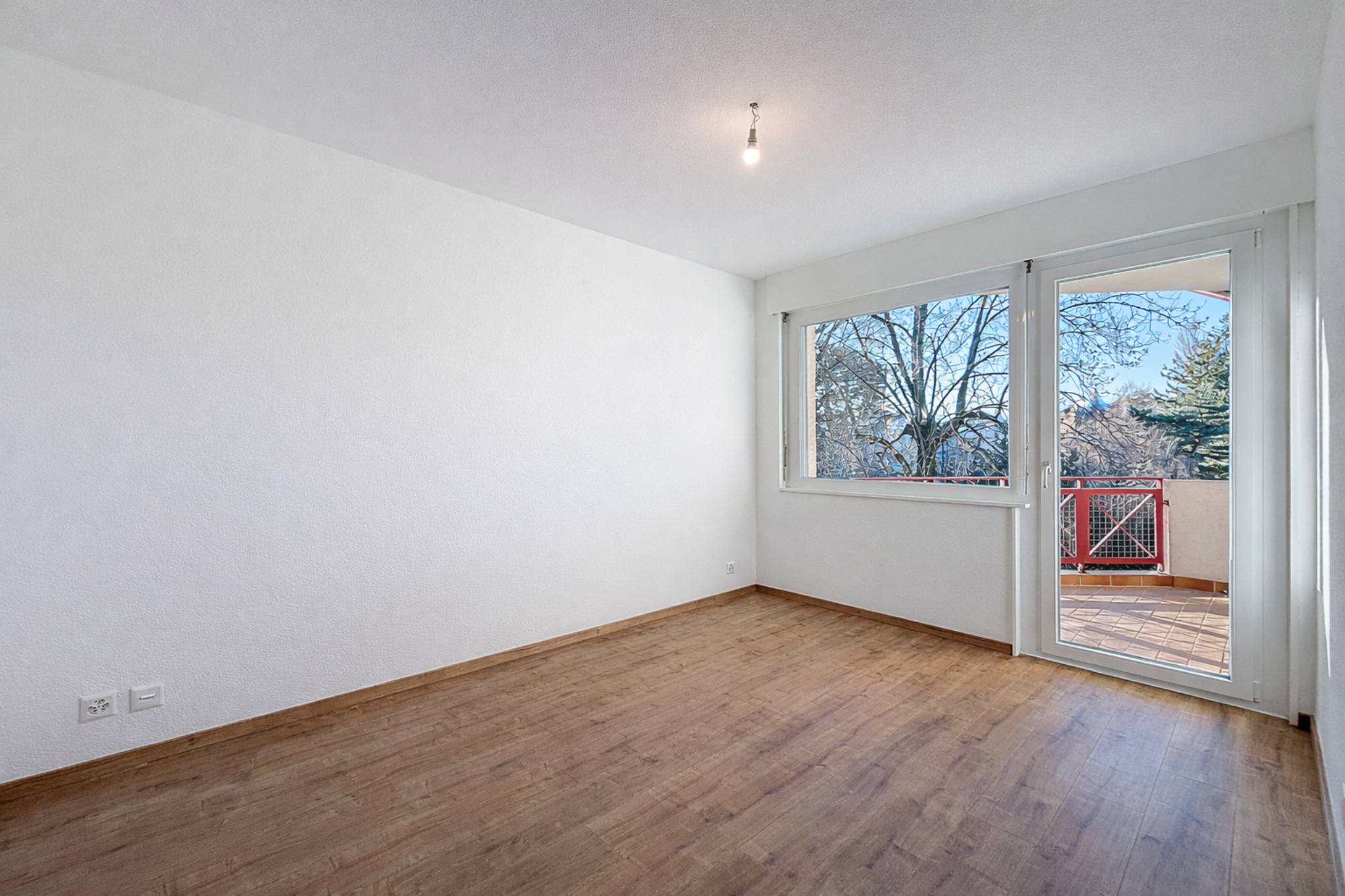 Appartement 5.5 pièces rénové avec studio indépendant
