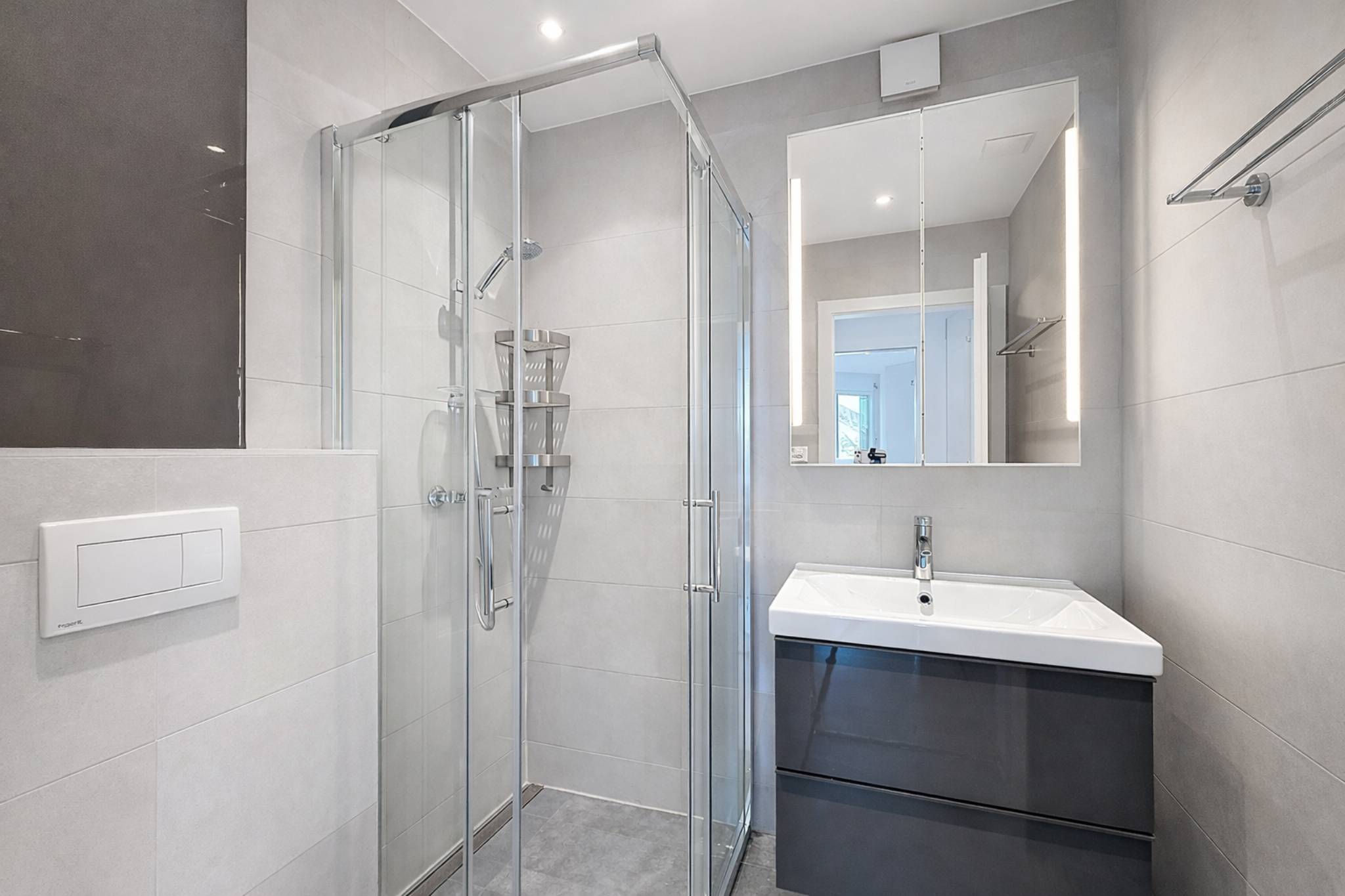 Appartement 5.5 pièces rénové avec studio indépendant