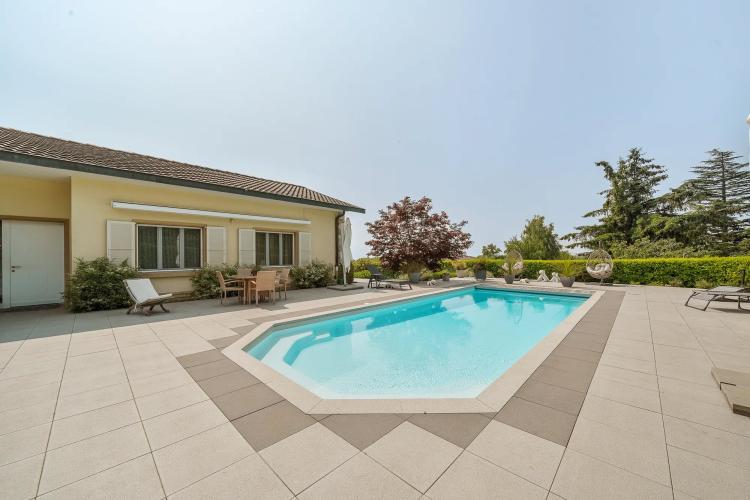 6 Chambres à Vendre à Sully