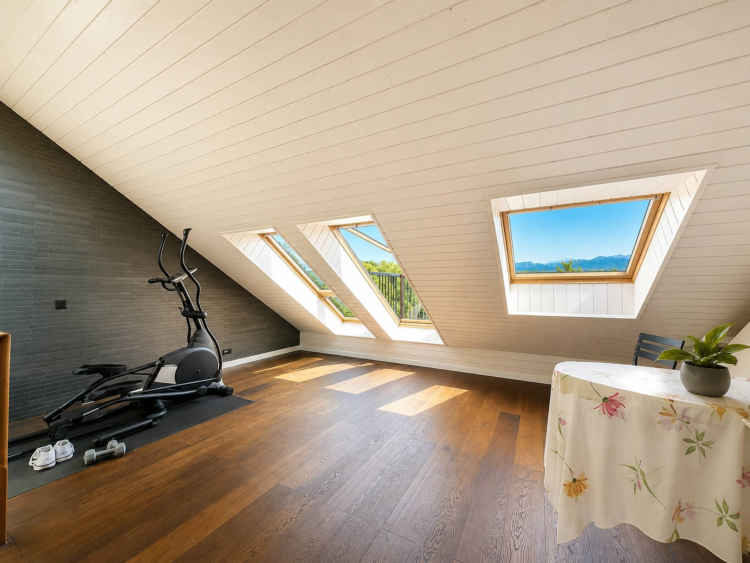 Villa mitoyenne contemporaine avec jardins et vue dégagée à Pully