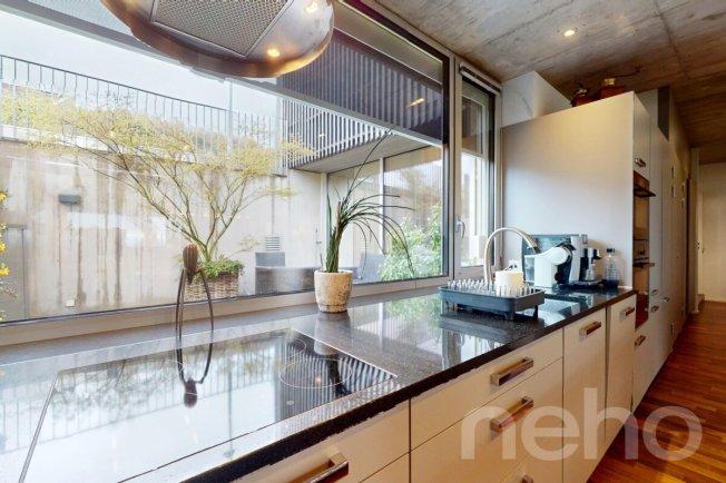 Grand appartement de 6,5 pces avec vue imprenable sur le lac à Aran