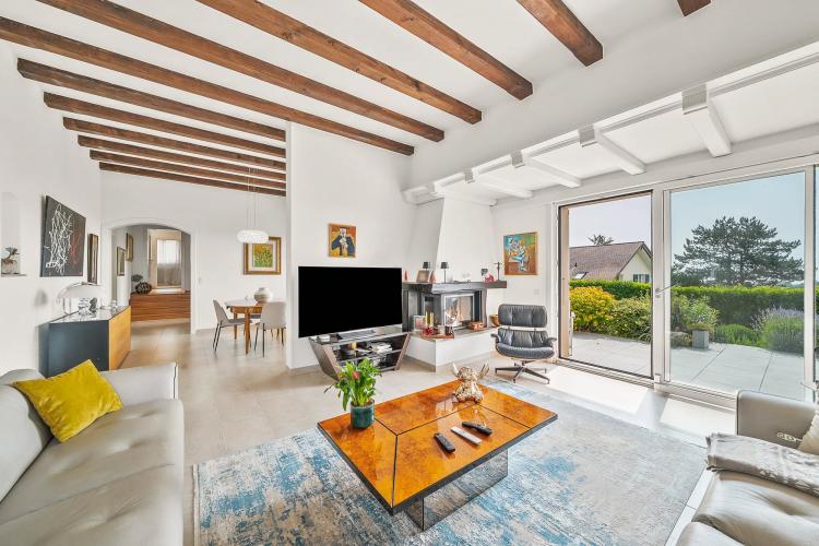 6 Chambres à Vendre à Sully