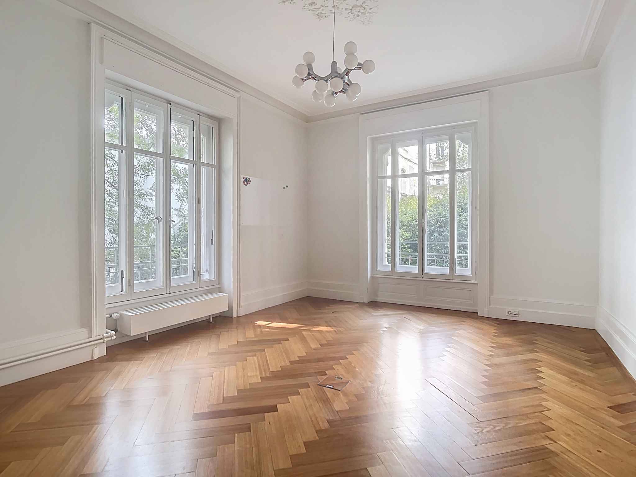 Rez-de-jardin de prestige au cœur du quartier de Florimont