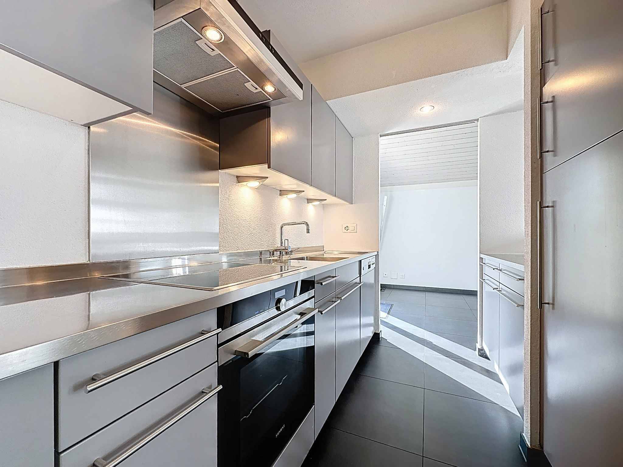 Villa individuelle de 325 m2 avec une belle vue sur le lac et les montagnes