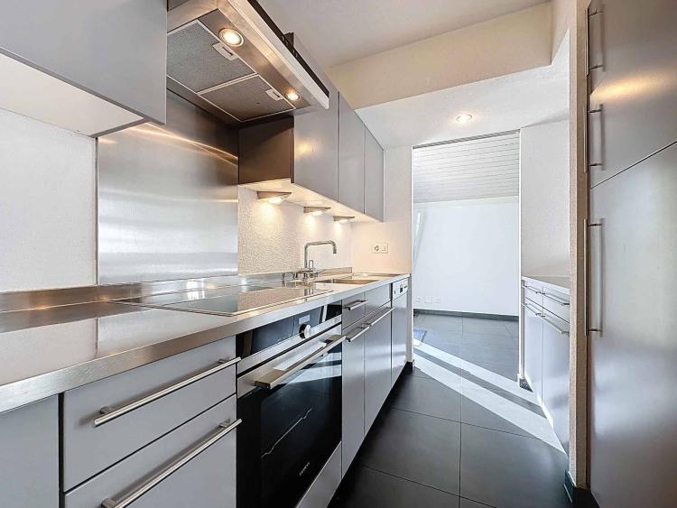 Villa individuelle de 325 m2 avec une belle vue sur le lac et les montagnes